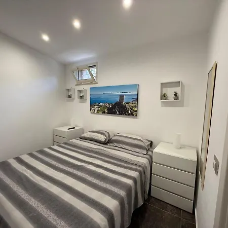 Apartment Trilocale A Pochi Passi Dalla Con Terrazza